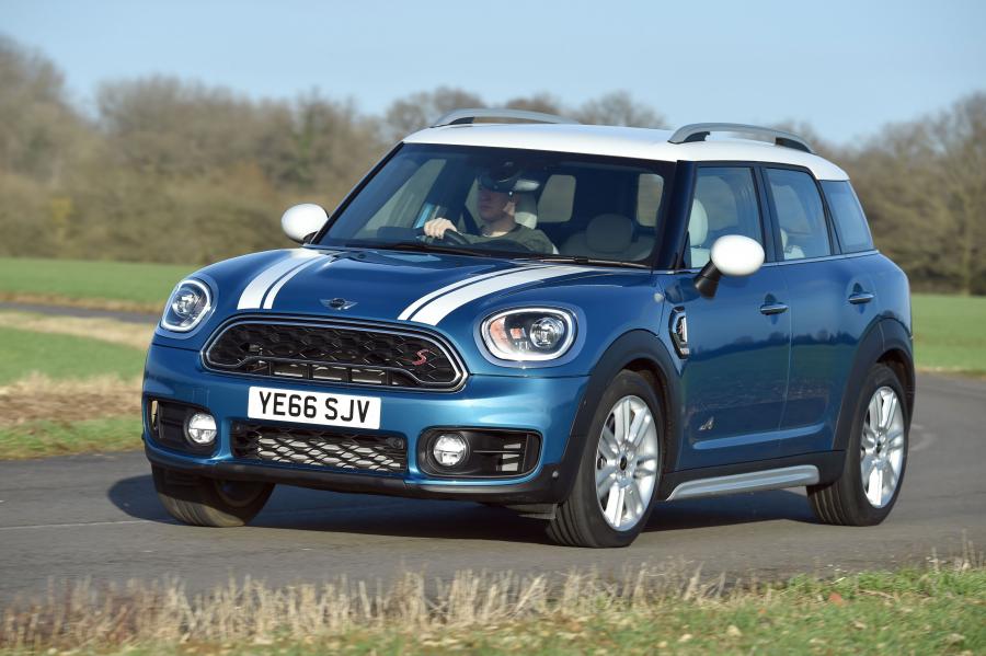  Mini Cooper S Countryman ALL4 2017 года  (UK) (фото 16 из 37)